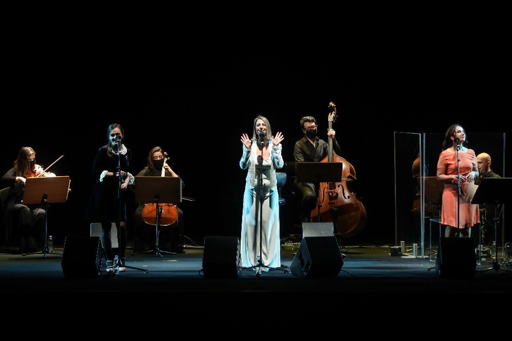 Dilek Ve Derya Türkan Sanatseverlerle Buluşacak