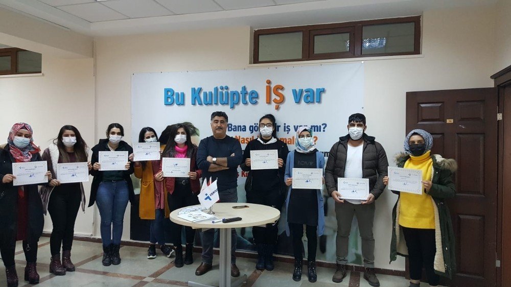 Diyarbakır Büyükşehir Belediyesinden Kursiyerlere ‘iş Kulübü’ Eğitimi
