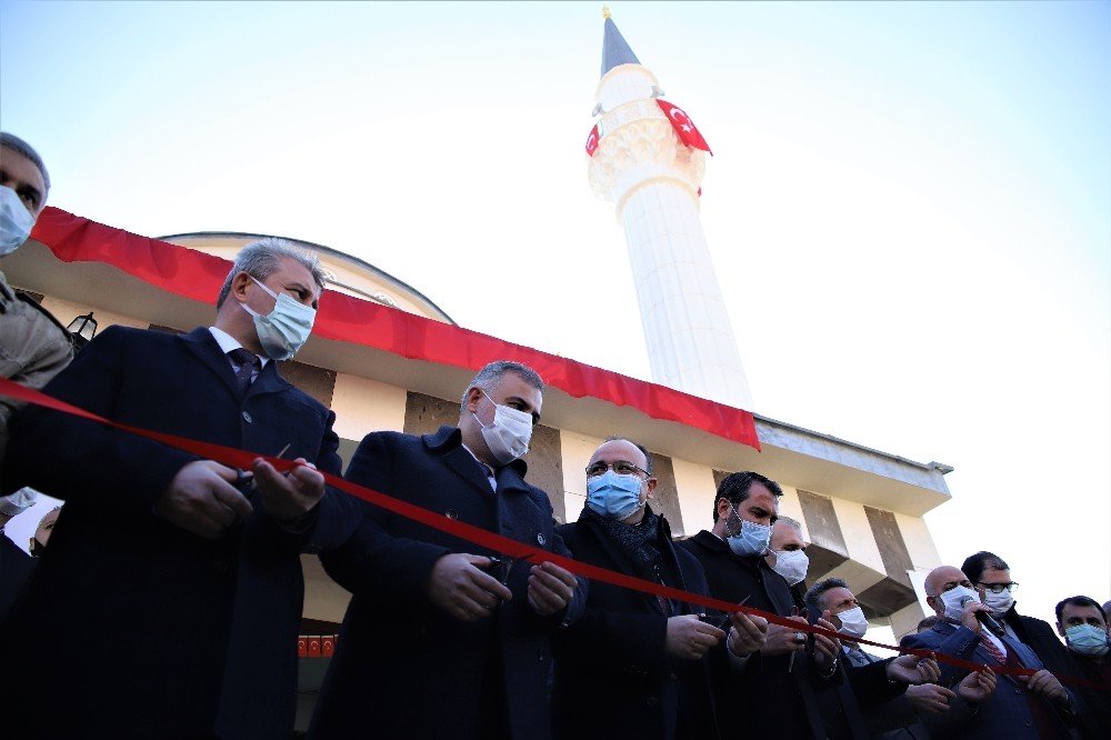 Elazığ’da 300 Kapasiteli ‘toki Cami’ Hizmete Açıldı