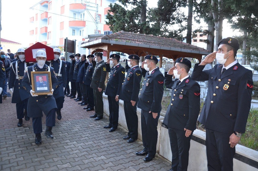 Kıbrıs Gazisi Emekli General Son Yolculuğuna Uğurlandı