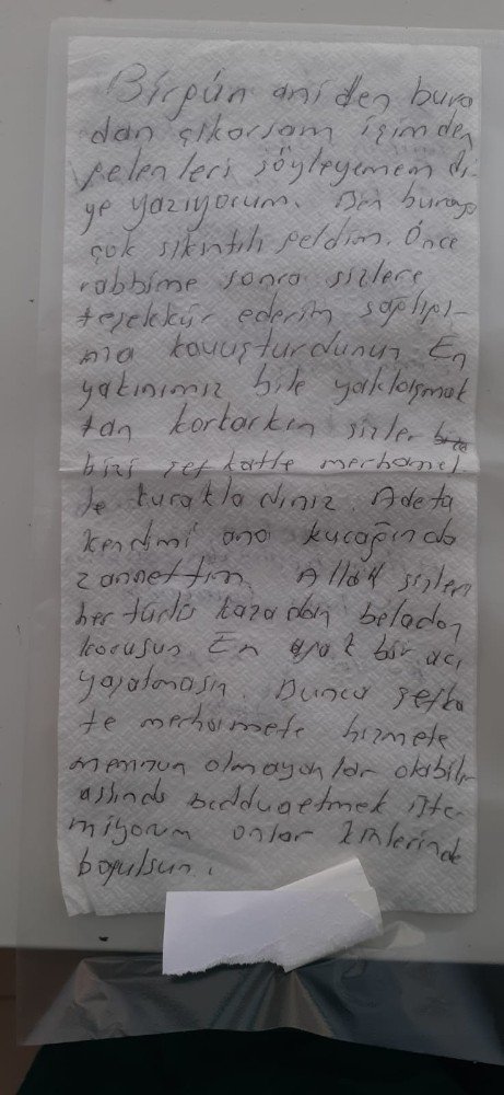 Korona Virüsü Yendi, Yazdığı Not Sağlıkçıları Duygulandırdı