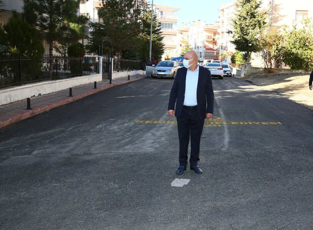 Keçiören’de Bozuk Yol Ve Kaldırım Bırakılmadı