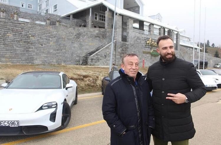 Ünlü İşadamından Uludağ’da Porsche Pazarlığı