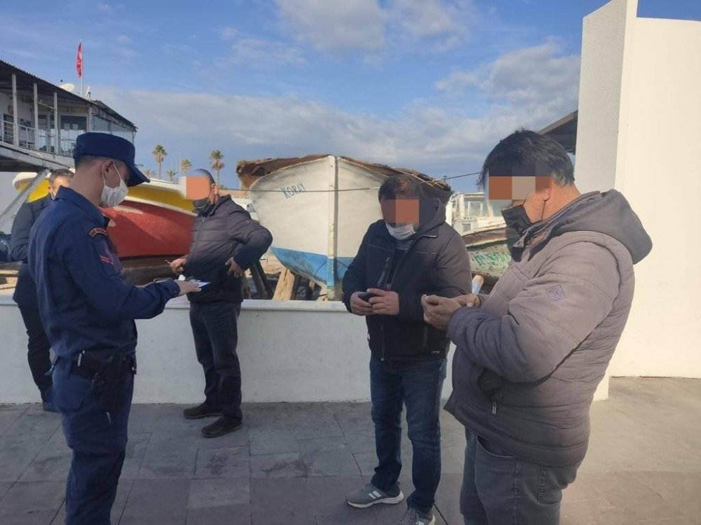 Sahil Güvenlik Ekiplerinden Kuşadası Körfezi’nde Yılbaşı Denetimi