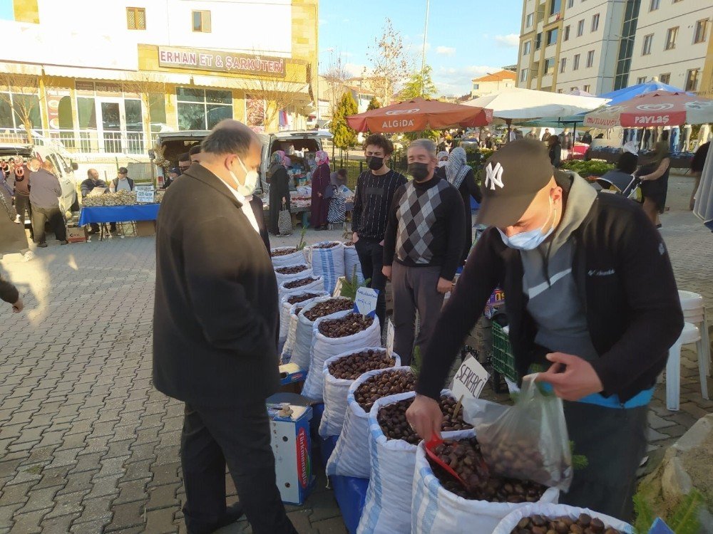 Kaymakam Ünal Pazar Esnafını Ziyaret Etti Yeni Yıllarını Kutladı