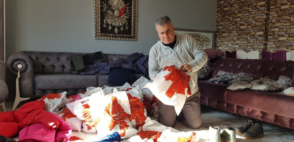 Mehmetçik Minik Yüreklere Dokundu