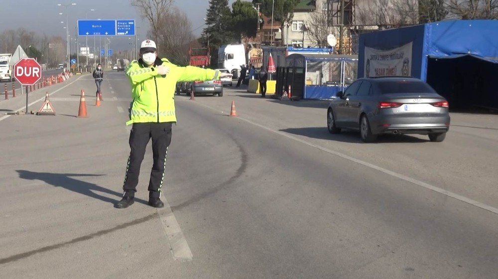 Bartın’da İl Dışından Gelenlere Pcr Testi Uygulanıyor