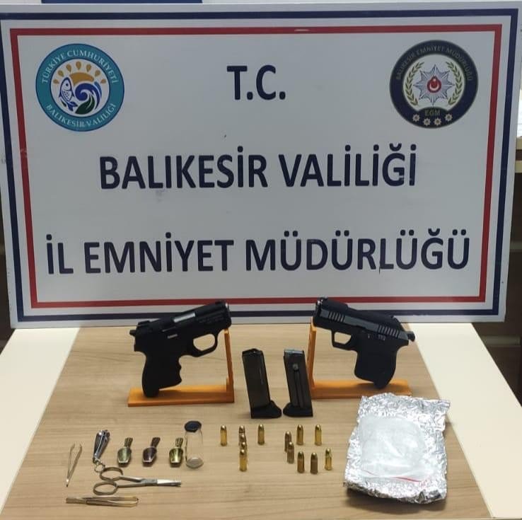 Balıkesir’de 10 Aranan Şahıs Yakalandı