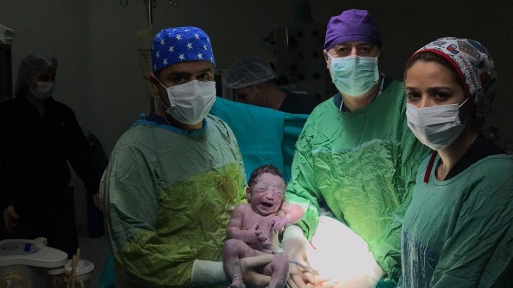 Tatvan’da Yılın İlk Bebeği ‘sinem Efsan’ Oldu