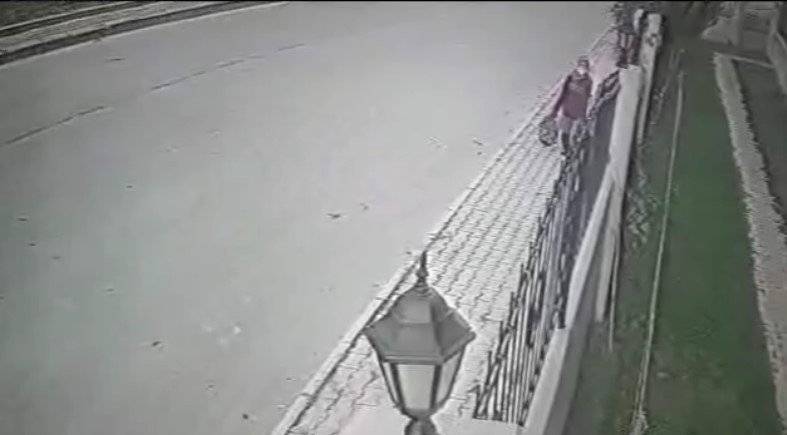 Isparta’da 11 Gündür Kayıp Kadının Son Görüntüsü Güvenlik Kamerasına Yansıdı