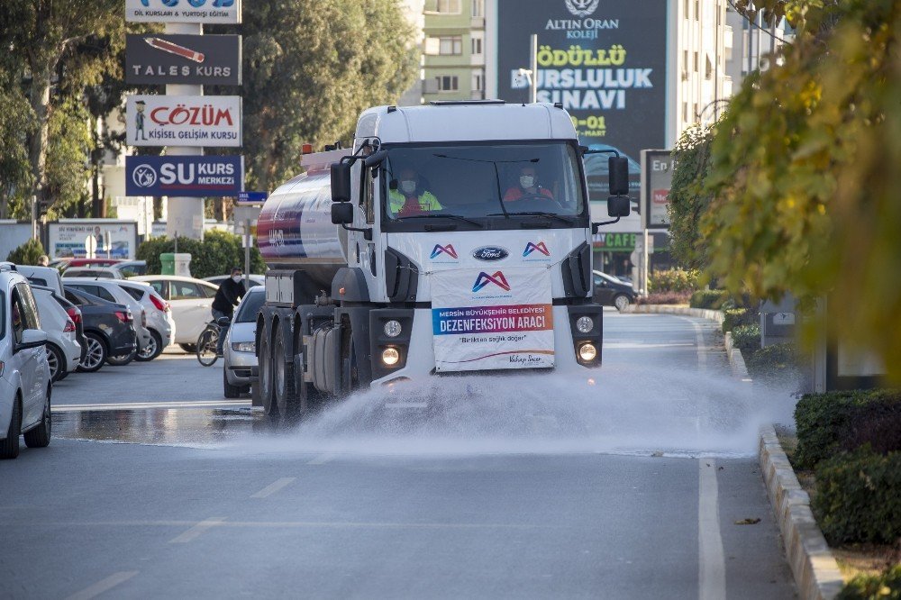 Mersin’de Dezenfeksiyon Çalışmaları 10 Aydır Sürüyor