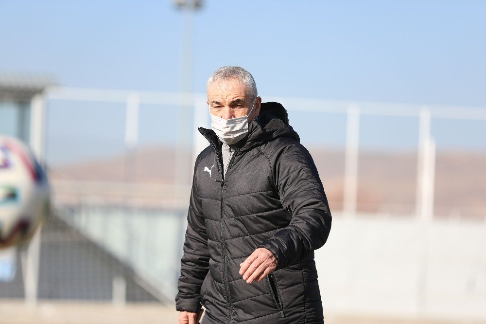 Çalımbay: “hakemler Oyunculara Düşman Gibi”
