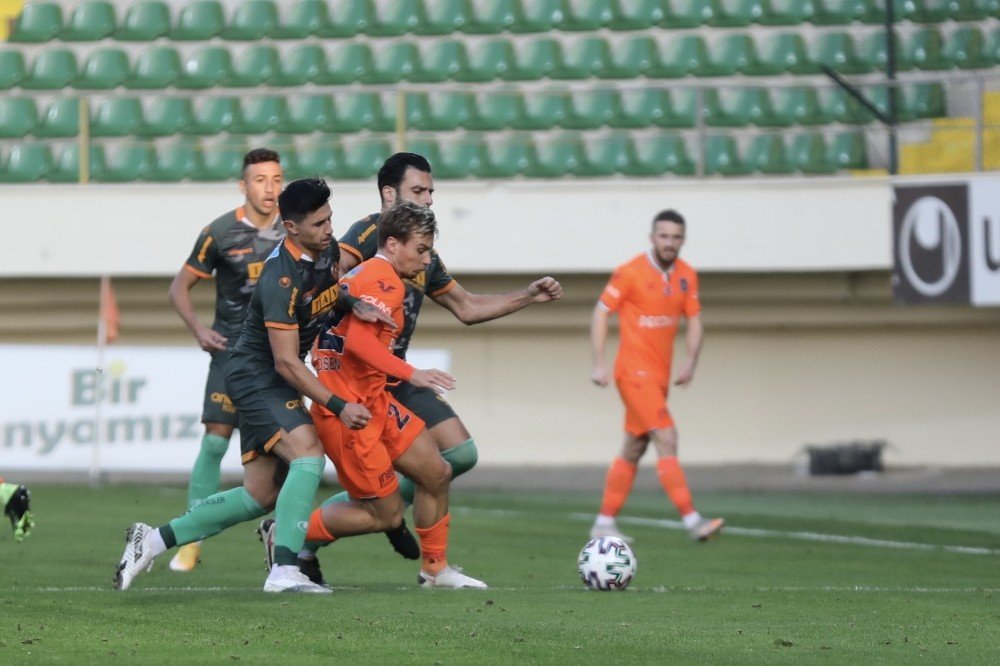 Süper Lig: Aytemiz Alanyaspor: 3 - Medipol Başakşehir: 0 (maç Sonucu)
