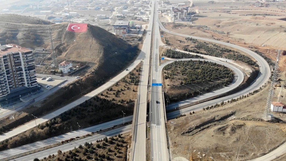 43 İlin Geçiş Güzergahında ’koronavirüs’ Sessizliği
