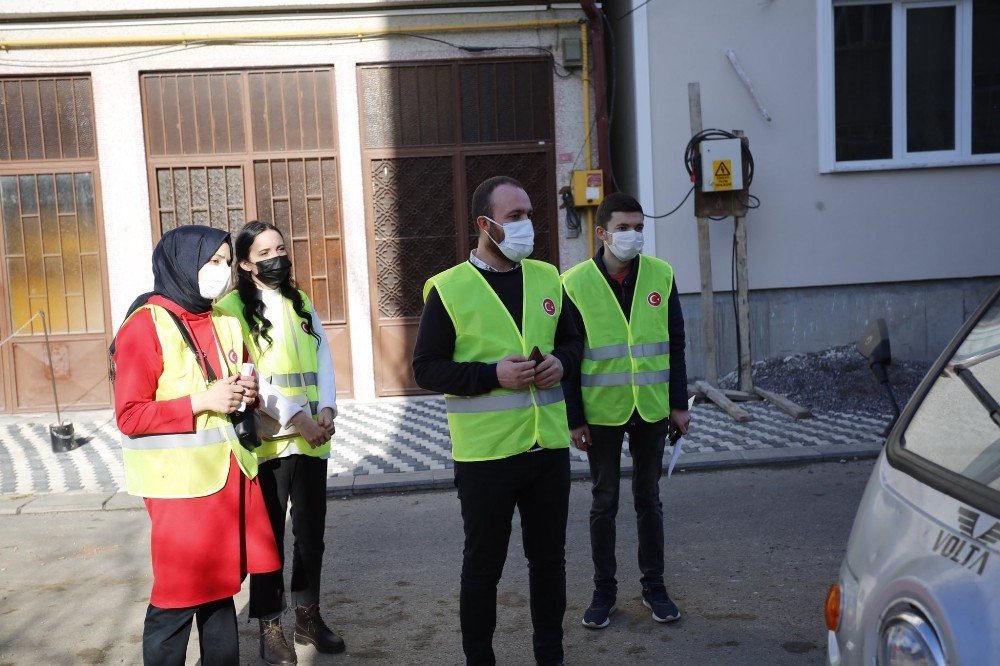 Ak Gençlik Adapazarı Teşkilatı Vefa Destek Grubunda Görev Aldı