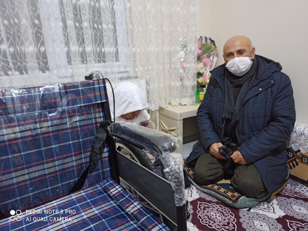 Bulanık’ta Tekerlekli Sandalye Dağıtımı