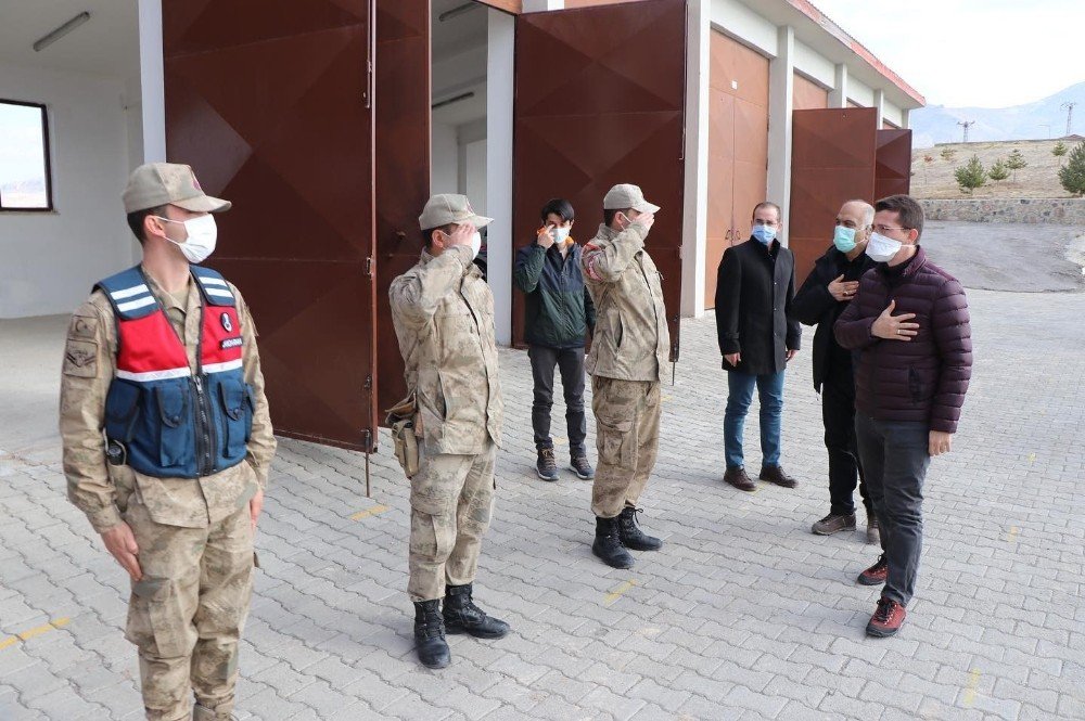 Kaymakam Kaptanoğlu, Güvenlik Güçlerini Ziyaret Etti