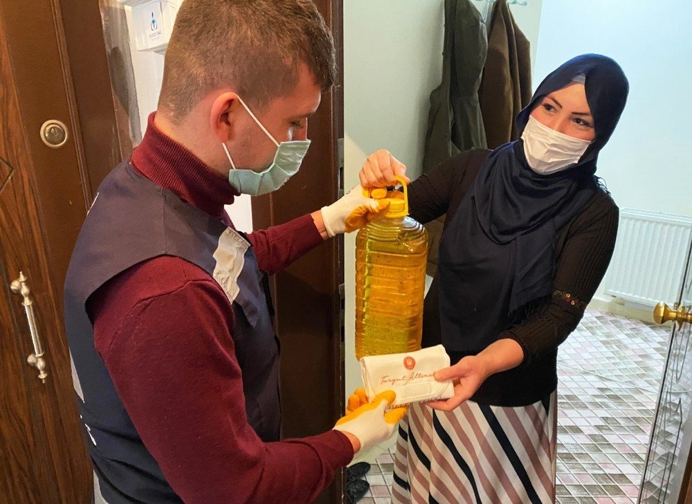 Keçiören’de 10 Litre Atık Yağ Getirene Çanta Hediye