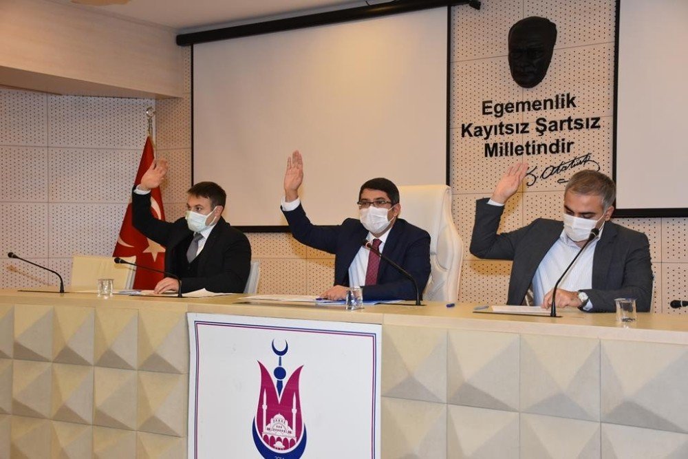 Şehzadeler Belediyesi Kira Bedellerini Yüzde 50 Düşürdü
