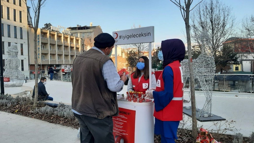 Stant Açarak Kan Bağışının Önemi Anlattılar