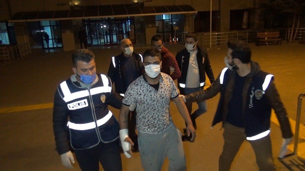 Çalıntı Motosikletle Önce Hırsızlık, Sonra Kaza Yaptılar, Yaralı Olarak Kaçtılar