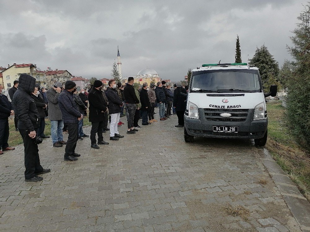 Babaannesinin Evinde Sobadan Zehirlenen 10 Yaşındaki Eda Toprağa Verildi