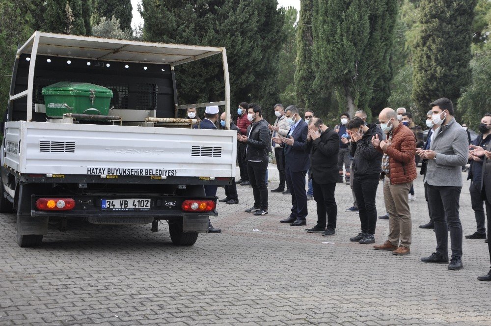 Korona Kurbanı Baba Oğul Yan Yana Defnedildi