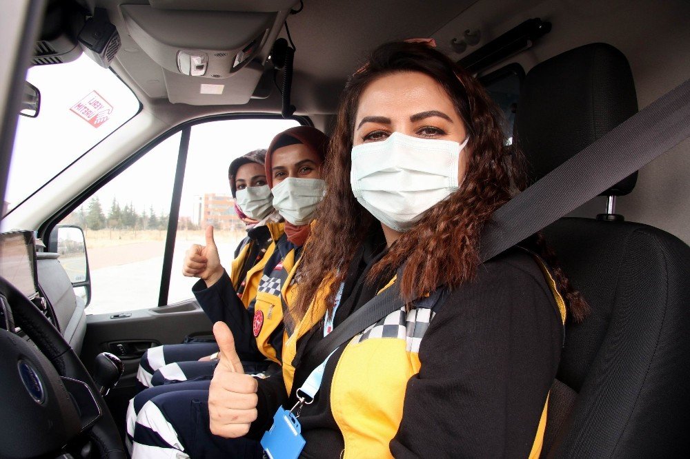 Kayseri 112’nin Kadın Ekiplerini Gören Gururlanıyor