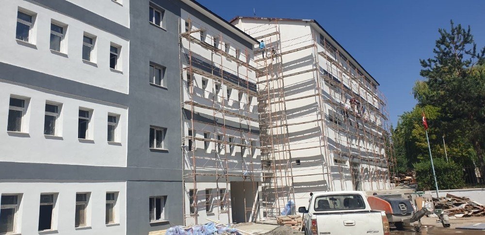 Erzurum’da Okullar Depreme Karşı Güçlendiriliyor