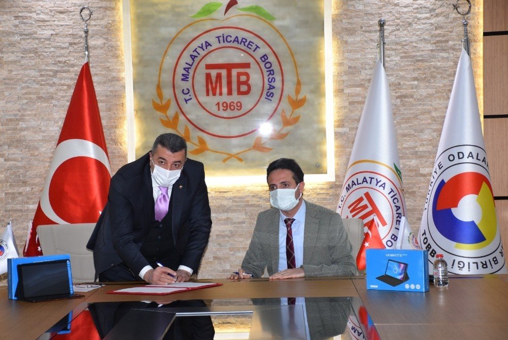 Tobb’dan Öğrencilere Tablet Desteği