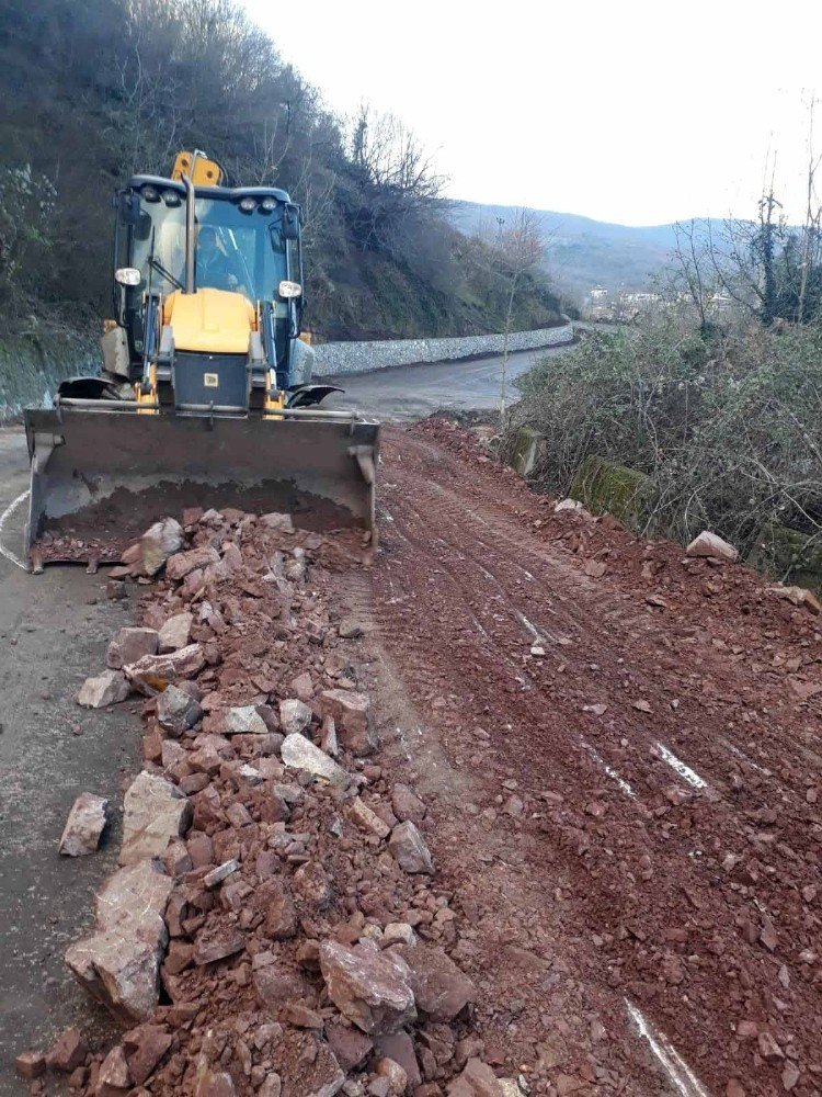 Hamidiye-siyretiye Arası Bağlantı Yolunda Terasman Çalışması Yapılıyor