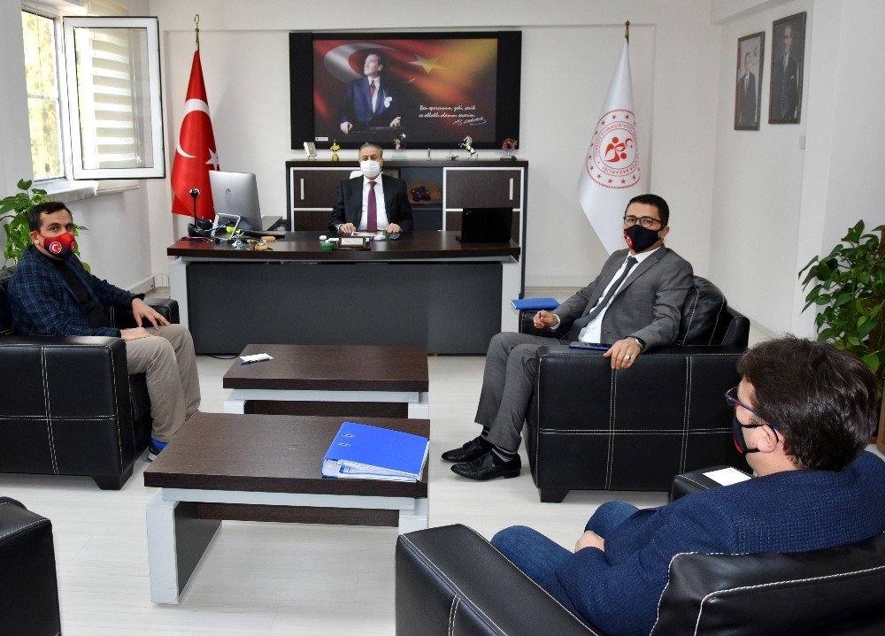 Vali Su, Gençlik Ve Spor İl Müdürlüğünde İnceleme Yaptı