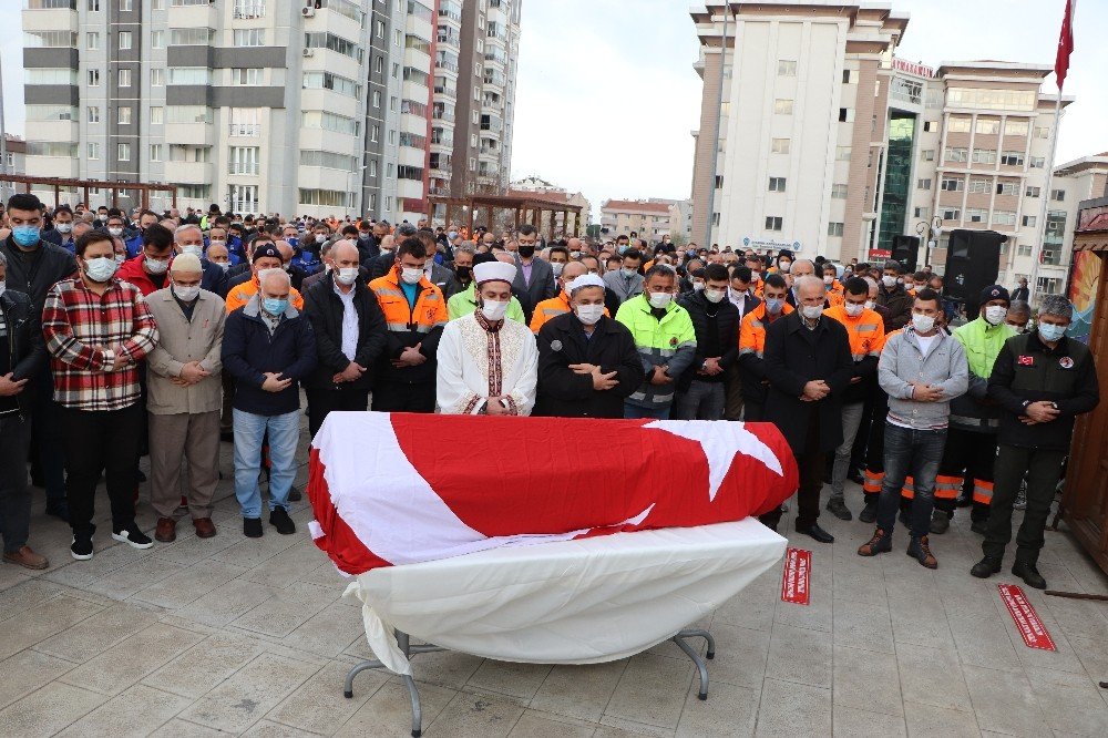 Servis Kazasında Ölen İşçilere Hüzünlü Veda