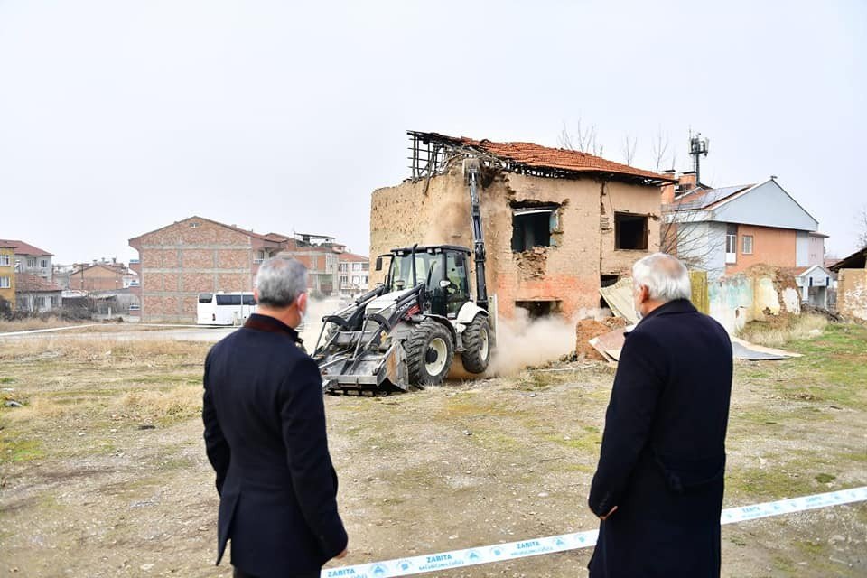 Yeşilyurt’ta Melekbaba Mahallesi’nde Dönüşüm Yatırımlarına Hız Verildi