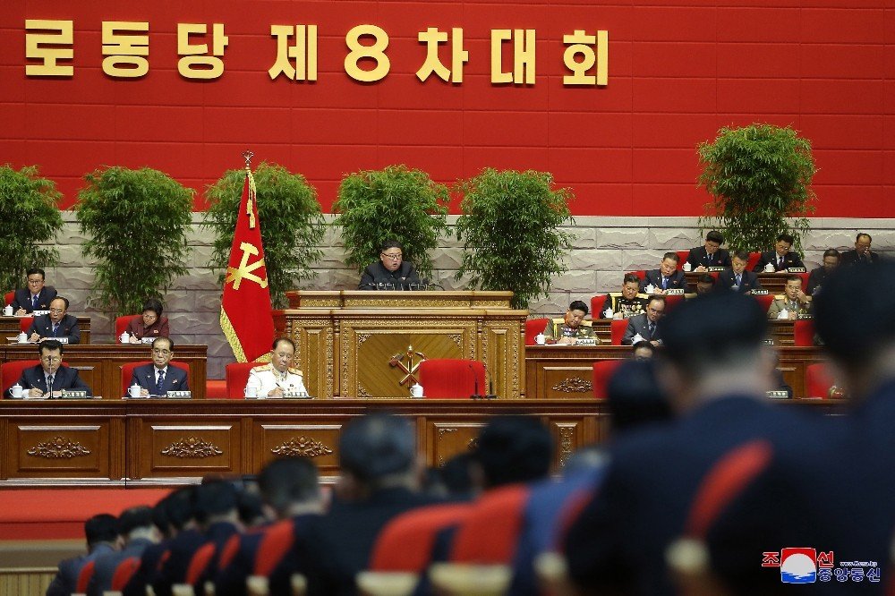 Kuzey Kore Lideri Kim Jong-un: "dış Politikamız En Büyük Düşmanımız Abd’yi Bastırmaya Odaklanmalı"