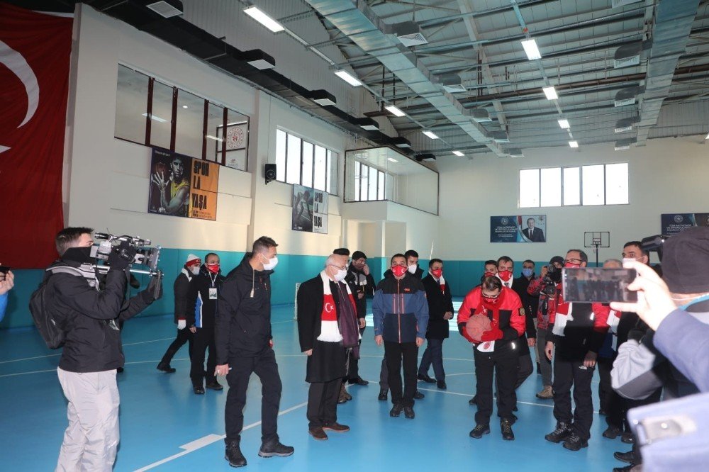 Sarıkamış Gençlik Merkezi Açıldı