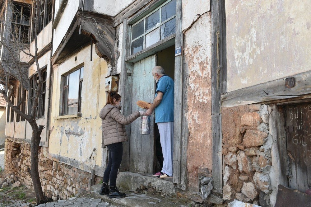 Kastamonu Belediyesinden Pandemide 3 Bin Haneye Temizlik Hizmeti