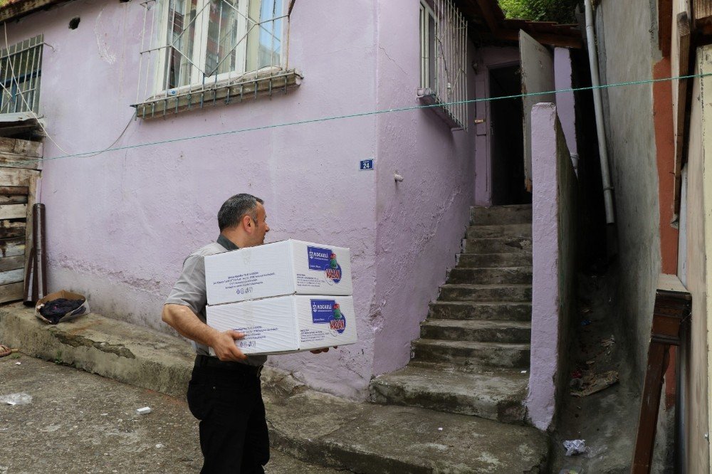 Kocaeli’de İhtiyaç Sahibi Vatandaşlara Sıcak Yemek