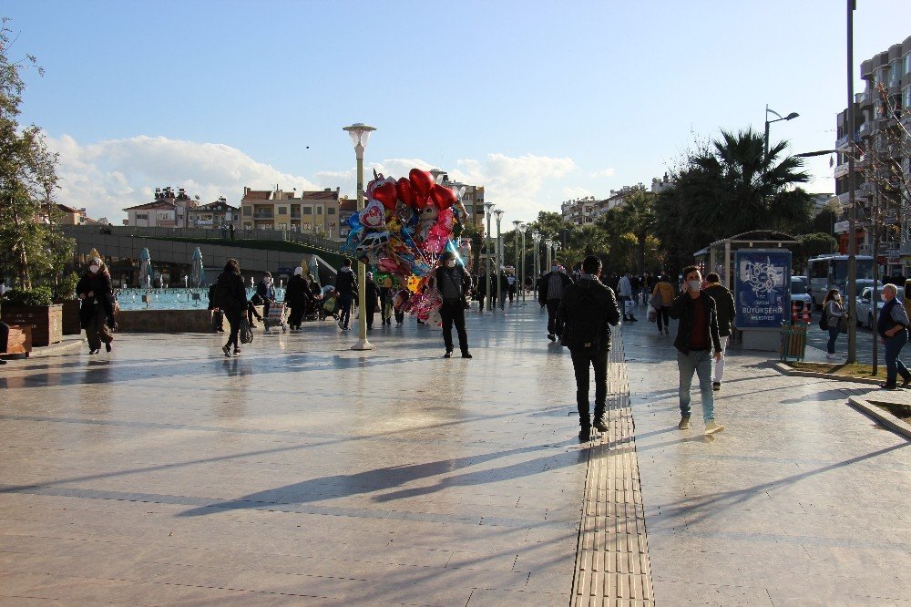 Aydın Kışa Hasret Kaldı