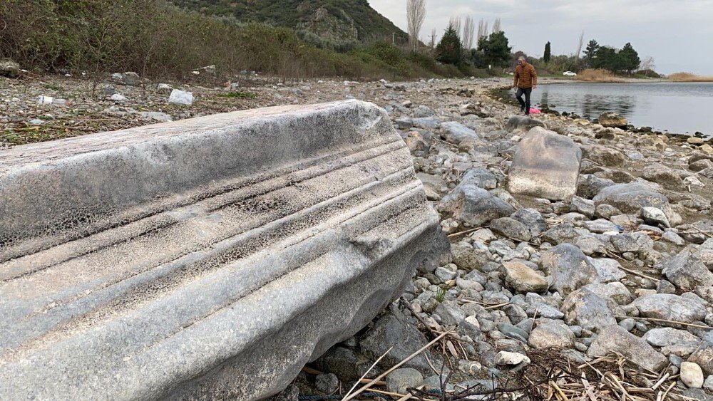 Göl Çekilince Efsanedeki Kayıp Şehir Ortaya Çıkmaya Başladı