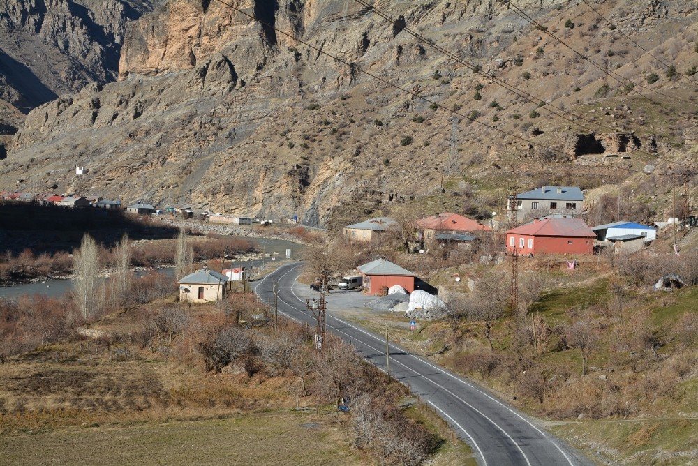 Hakkari’de Bahar Havası