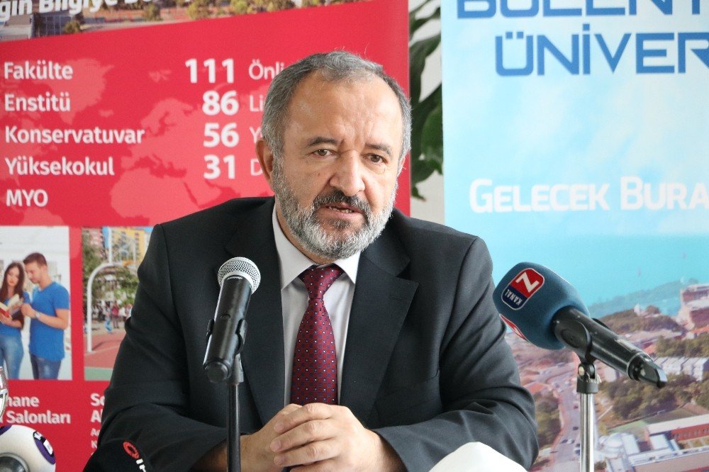 Rektör Çufalı, "yeni Dönemlerde Yeni Eğitim Anlayışları Teknolojiyi Kullanarak Gelişiyor"