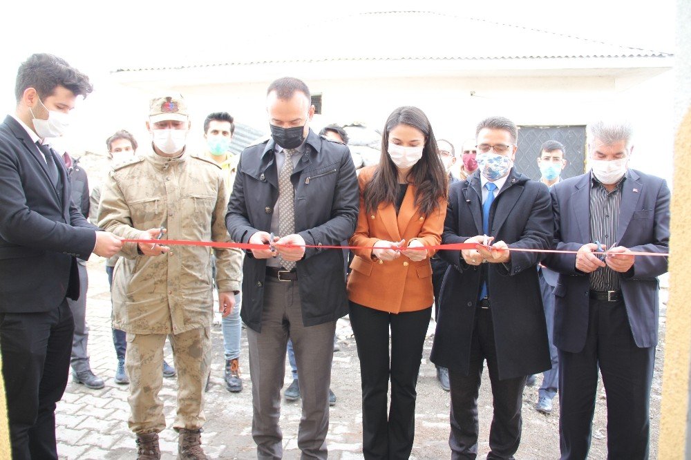Hamur Özdirek İlkokulu Anasınıfı Ve Öğretmenler Odası Açılışı Yapıldı