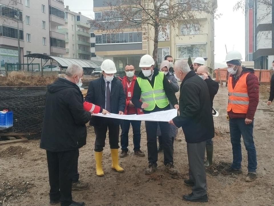 Vali Bilal Şentürk, Bozüyük’te Yeni Adsm İnşaatında İncelemelerde Bulundu
