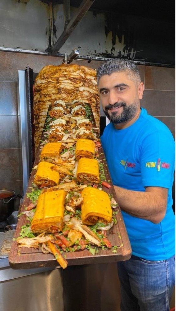 Adana’ya Özgü Piton Döner Büyük İlgi Görüyor