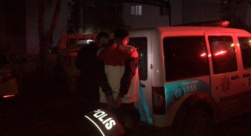 Alkollü Sürücü Polisten Kaçarken Kaza Yaptı