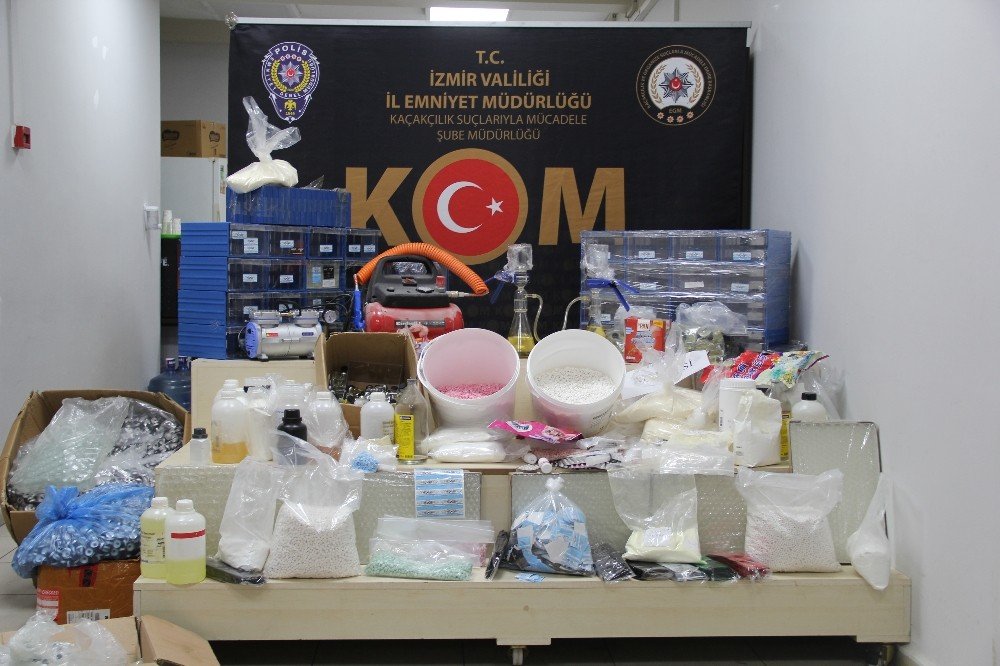 İzmir’de 10 Milyon Tl Değerinde Kaçak Vücut Geliştirme Hapları Ele Geçirildi