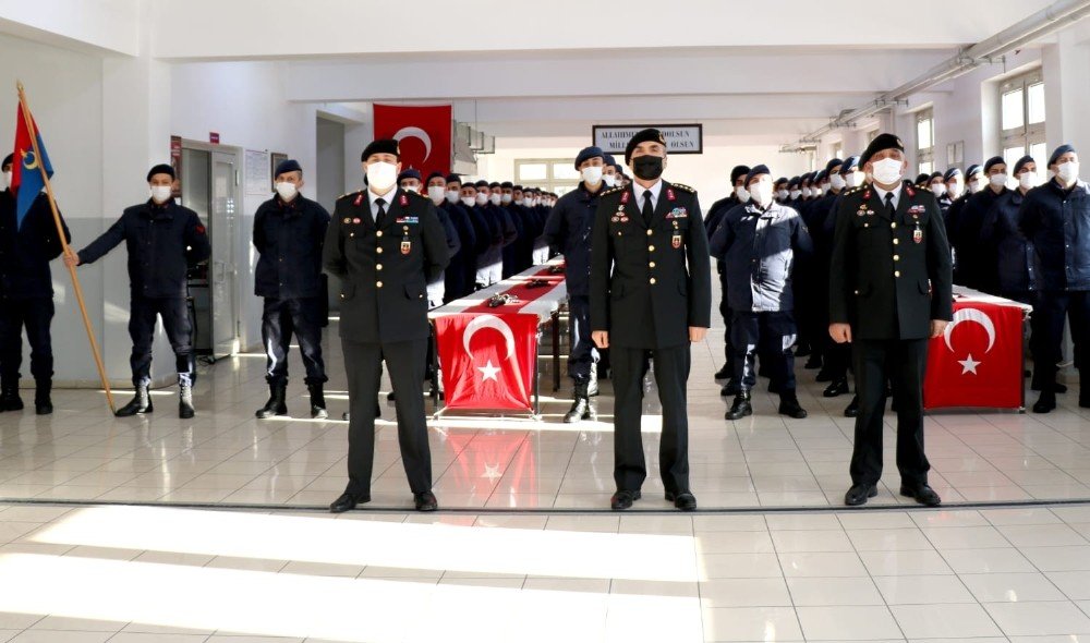 İzmir’de Kısa Dönem Askerler Yemin Etti