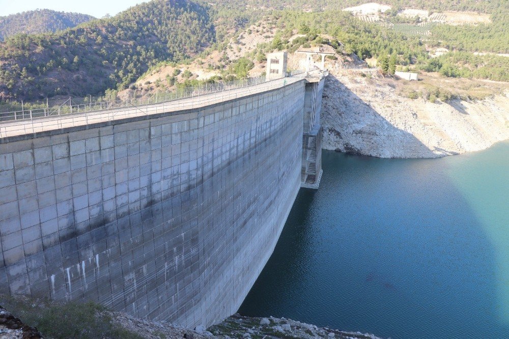 Kemer Baraj Gölü’nde Su Seviyesi Kritik Durumda