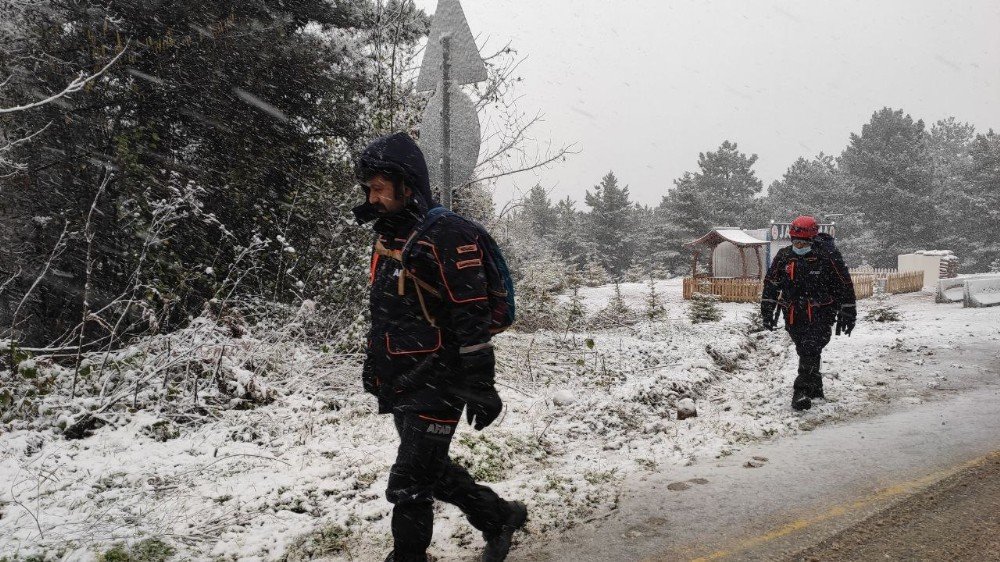 Kartepe’de Kaybolan Doktor İçin Arama Çalışmaları Yeniden Başlatıldı